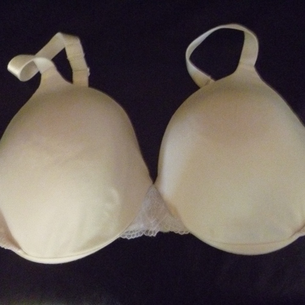 New No Tags Bali Bra 38D Padded Cups